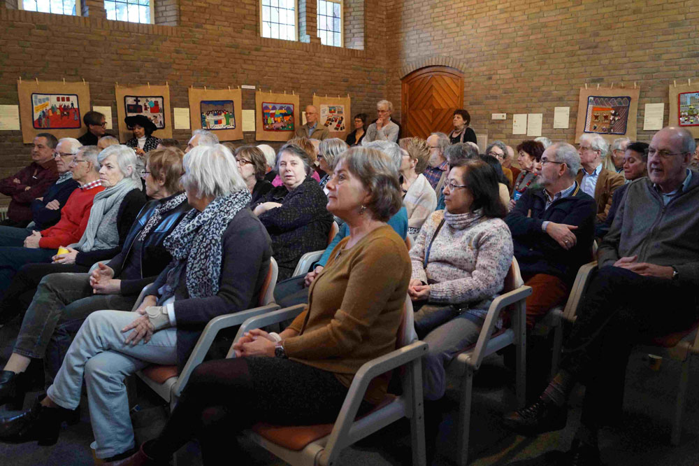 
An attentive audience at the launch of the exhibition: 